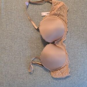 Victoria's Secret NWT lightly lined demi bra